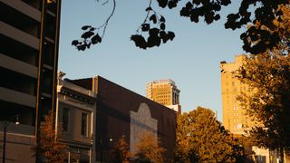 Arkansas Climbs to #6 in National Economic Outlook Ranking, Strengthening Appeal for Relocators and Businesses (Featured)